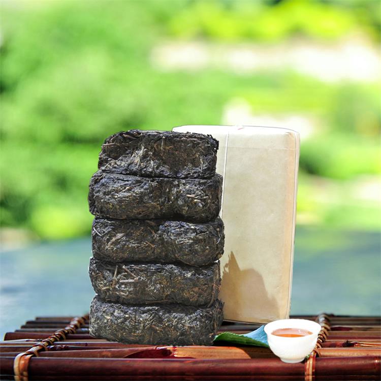 安化黑茶有机原料手筑茯砖茶金